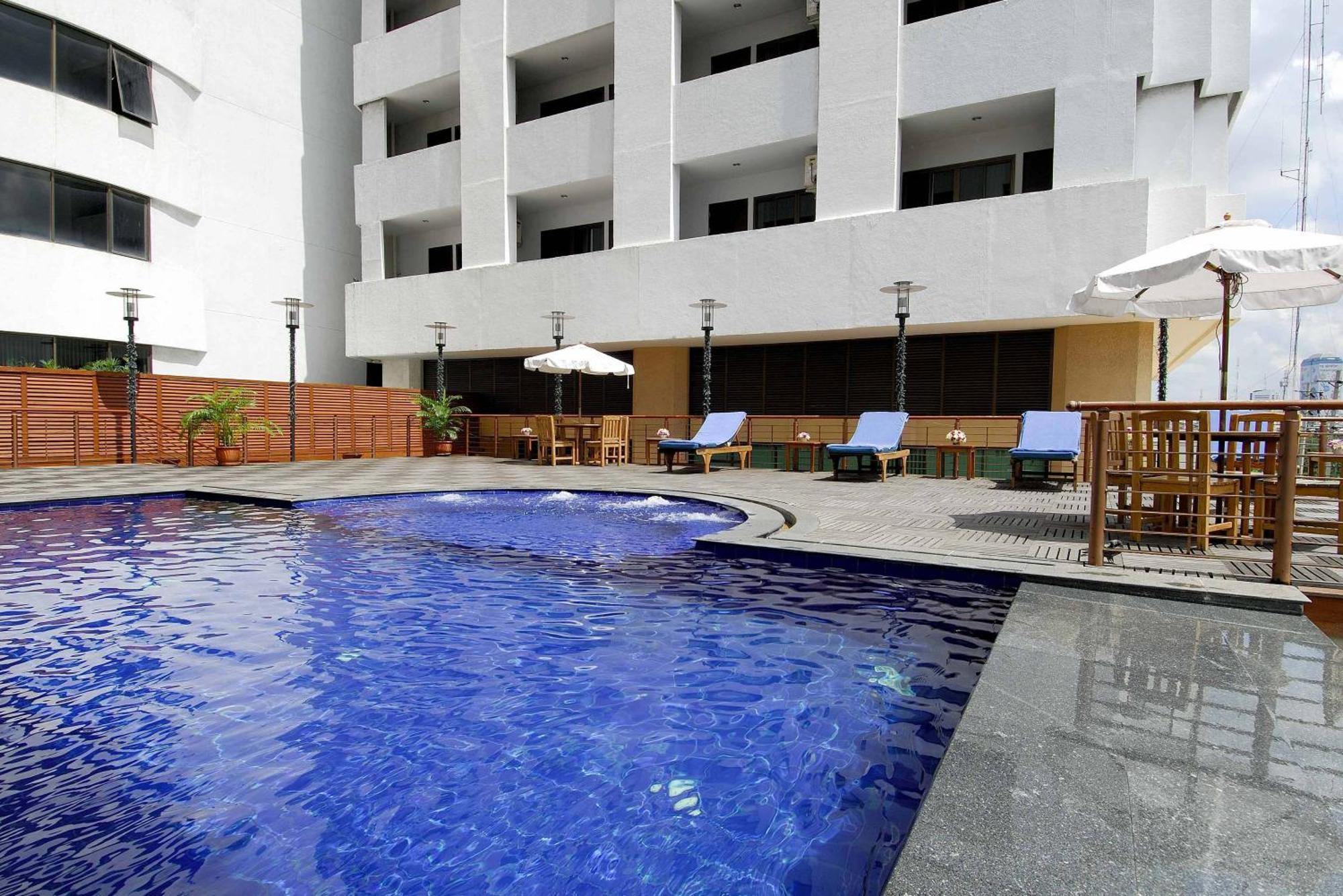 Princeton Bangkok Luaran gambar
