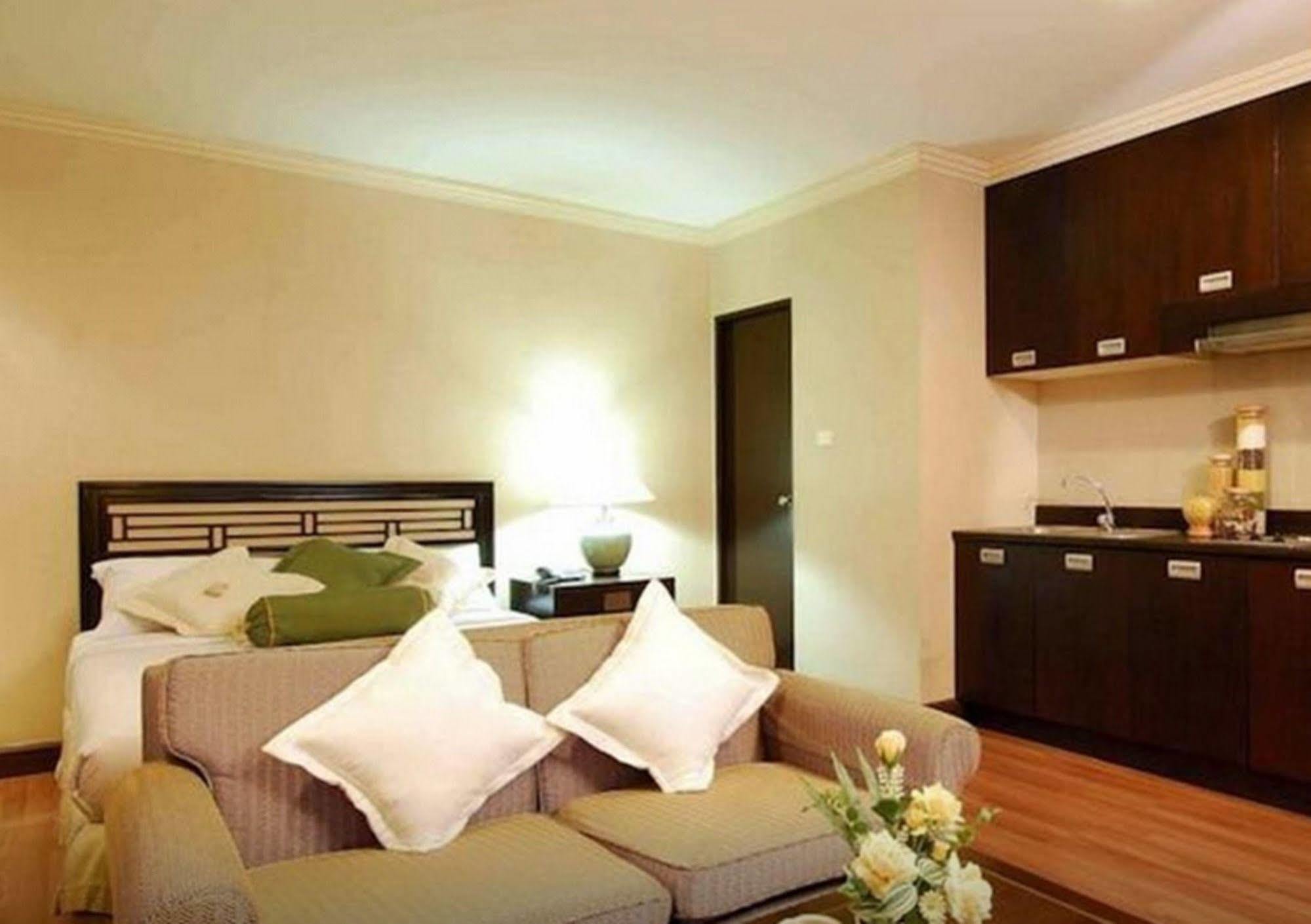 Princeton Bangkok Luaran gambar
